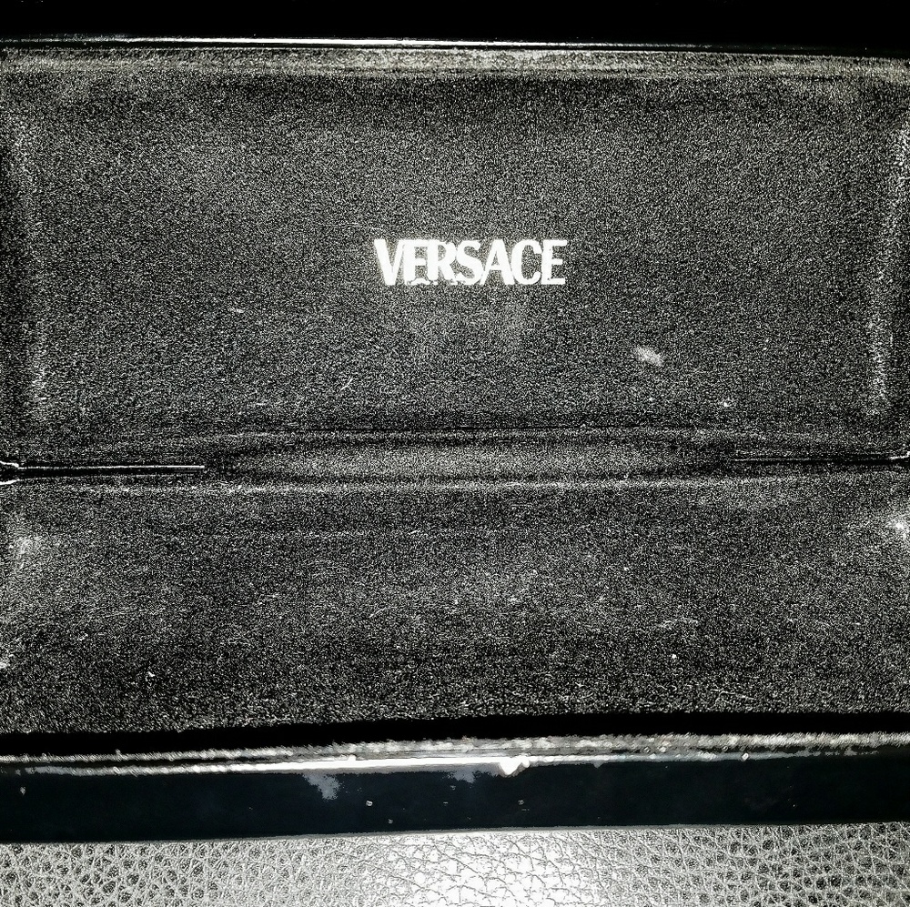 Versace Case - Picture 2 of 2